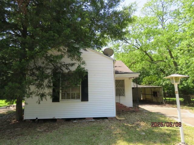 Property Photo: 1915 Neches Avenue TX 77642