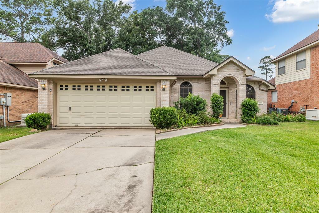 Property Photo: 27 Laguna Road TX 77356