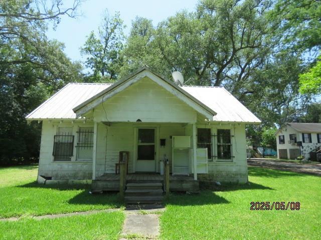 Property Photo: 2009 Las Palmas Drive TX 77642