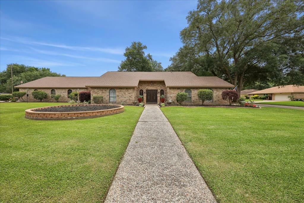 Property Photo: 16 Pin Oak TX 77630