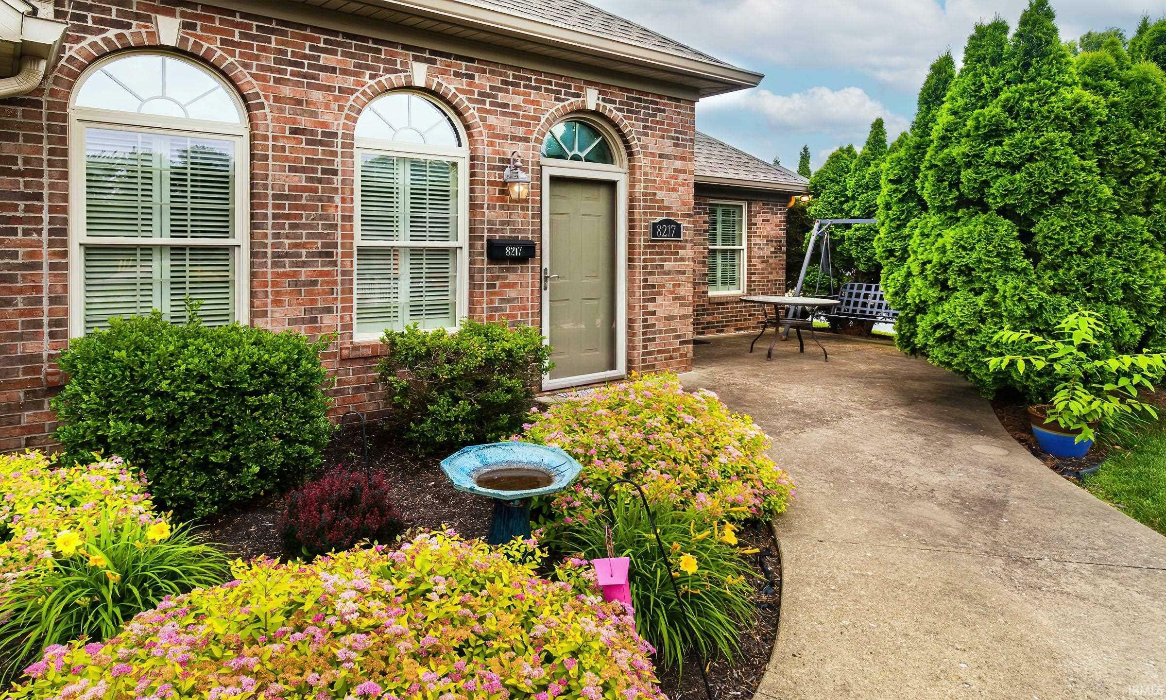 Property Photo: 8217 Wyntree Villa Drive IN 47630