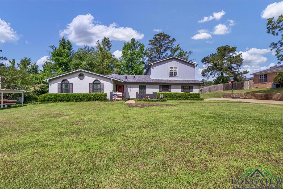 Property Photo: 918 S Evenside TX 75654
