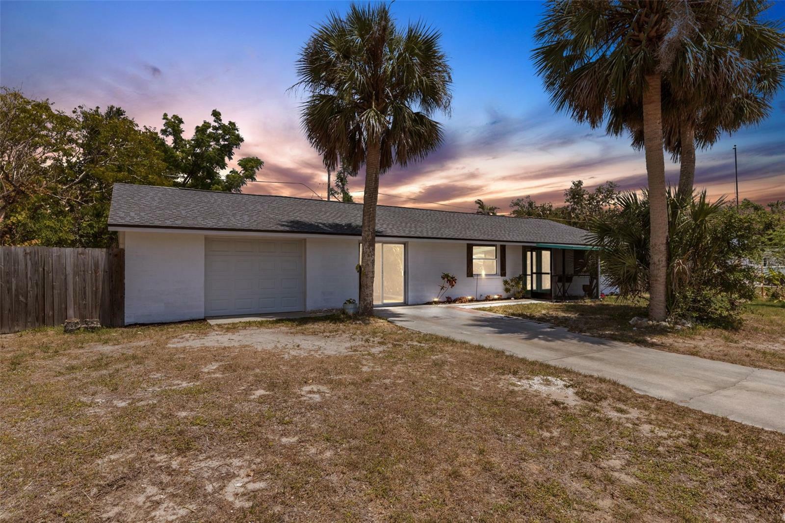 Property Photo: 112 E Marland Court FL 34275