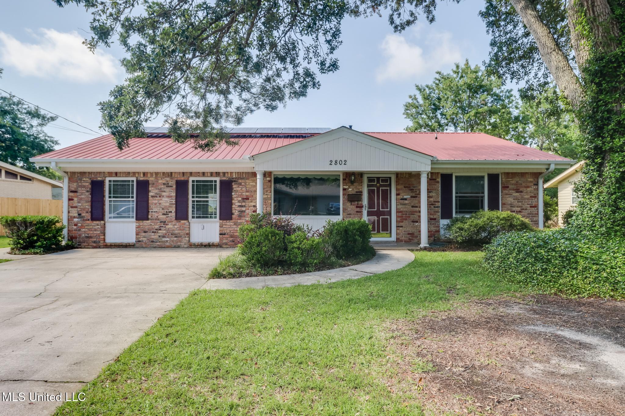 Property Photo: 2802 Ridgewood Avenue MS 39567