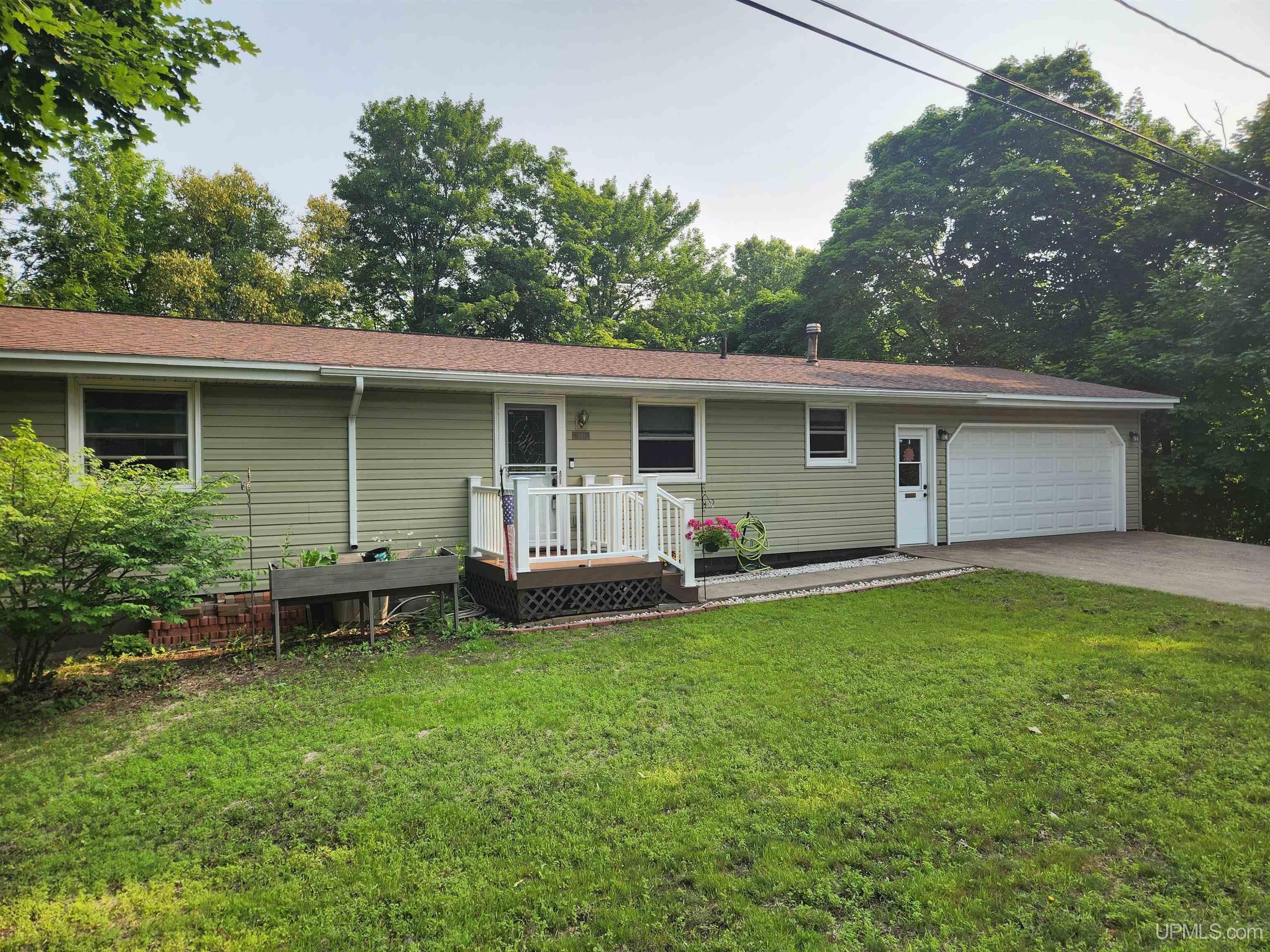 Property Photo:  810 W Douglass Avenue  MI 49931 