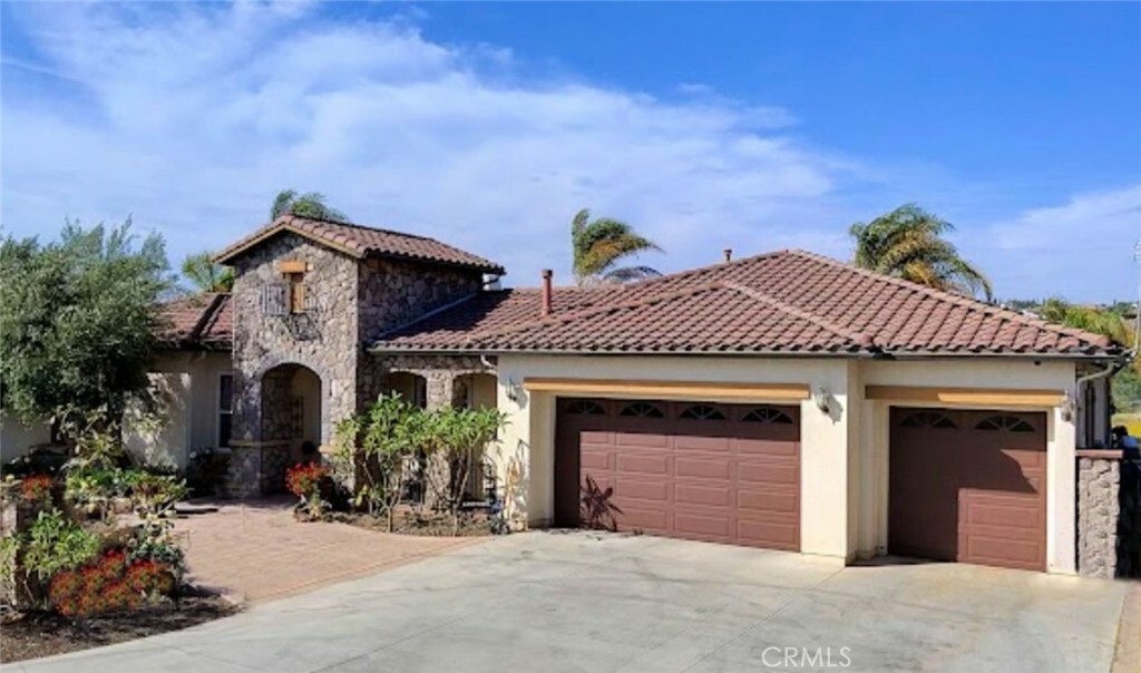 7940 Choi Drive  Riverside CA 92506 photo