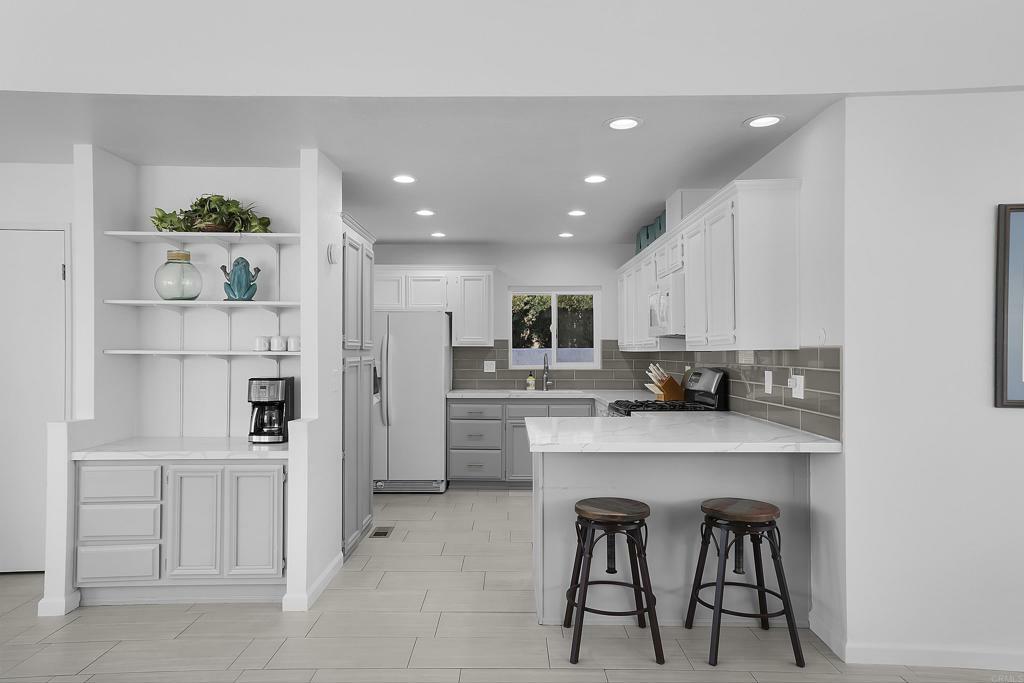 Property Photo:  2010 W San Marcos Boulevard 23  CA 92078 