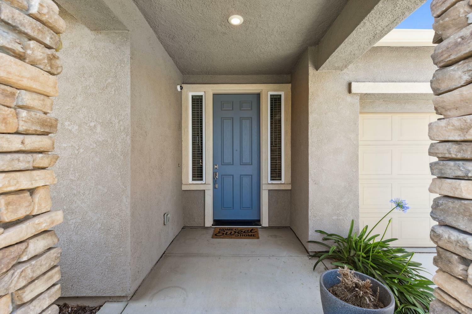 Property Photo: 4040 Hydra Circle CA 95747