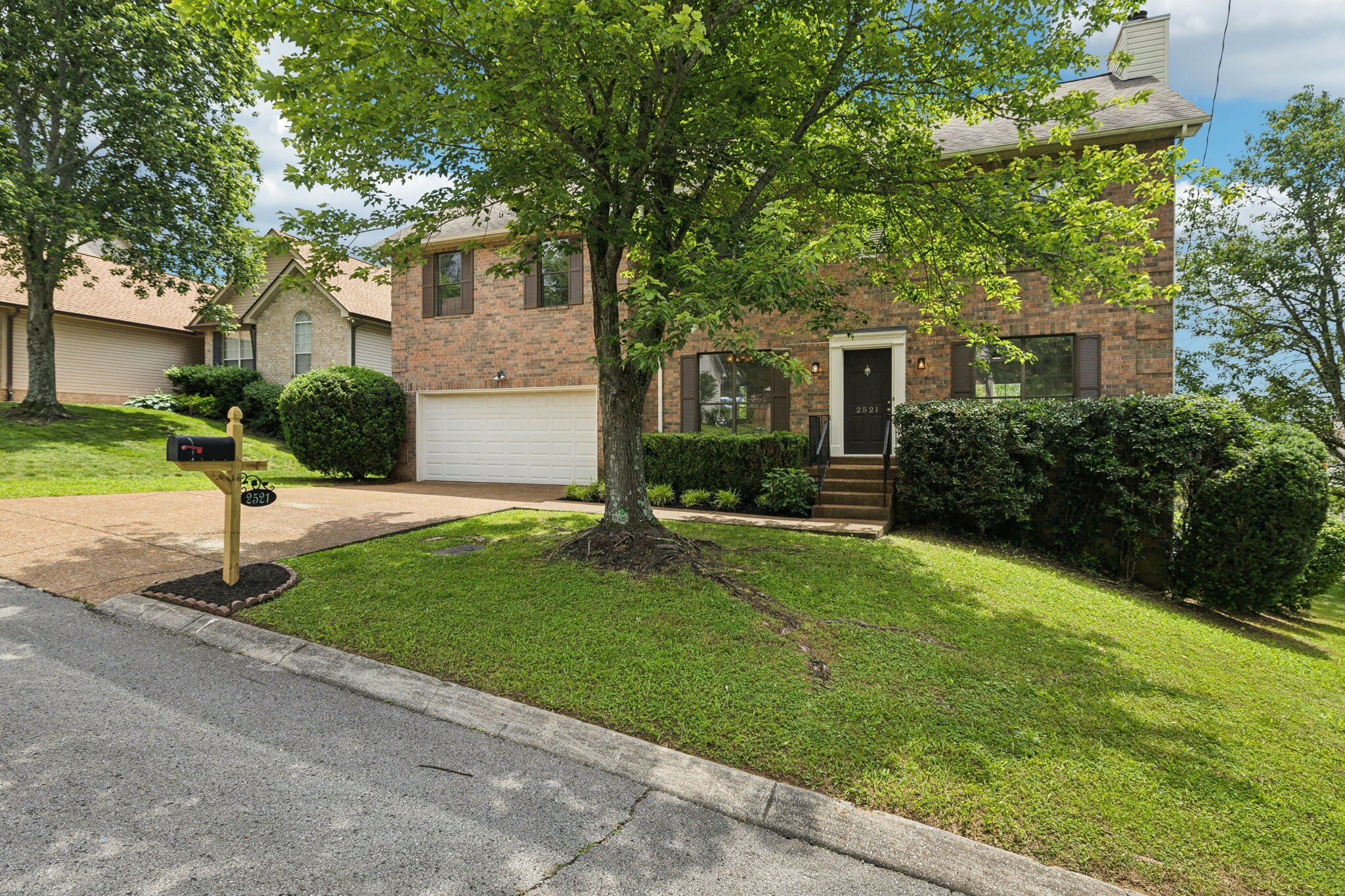 2521 Call Hill Rd  Nashville TN 37211 photo