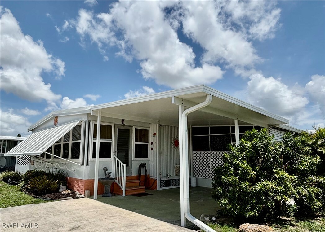 Property Photo:  5121 Forest Park Drive  FL 33917 