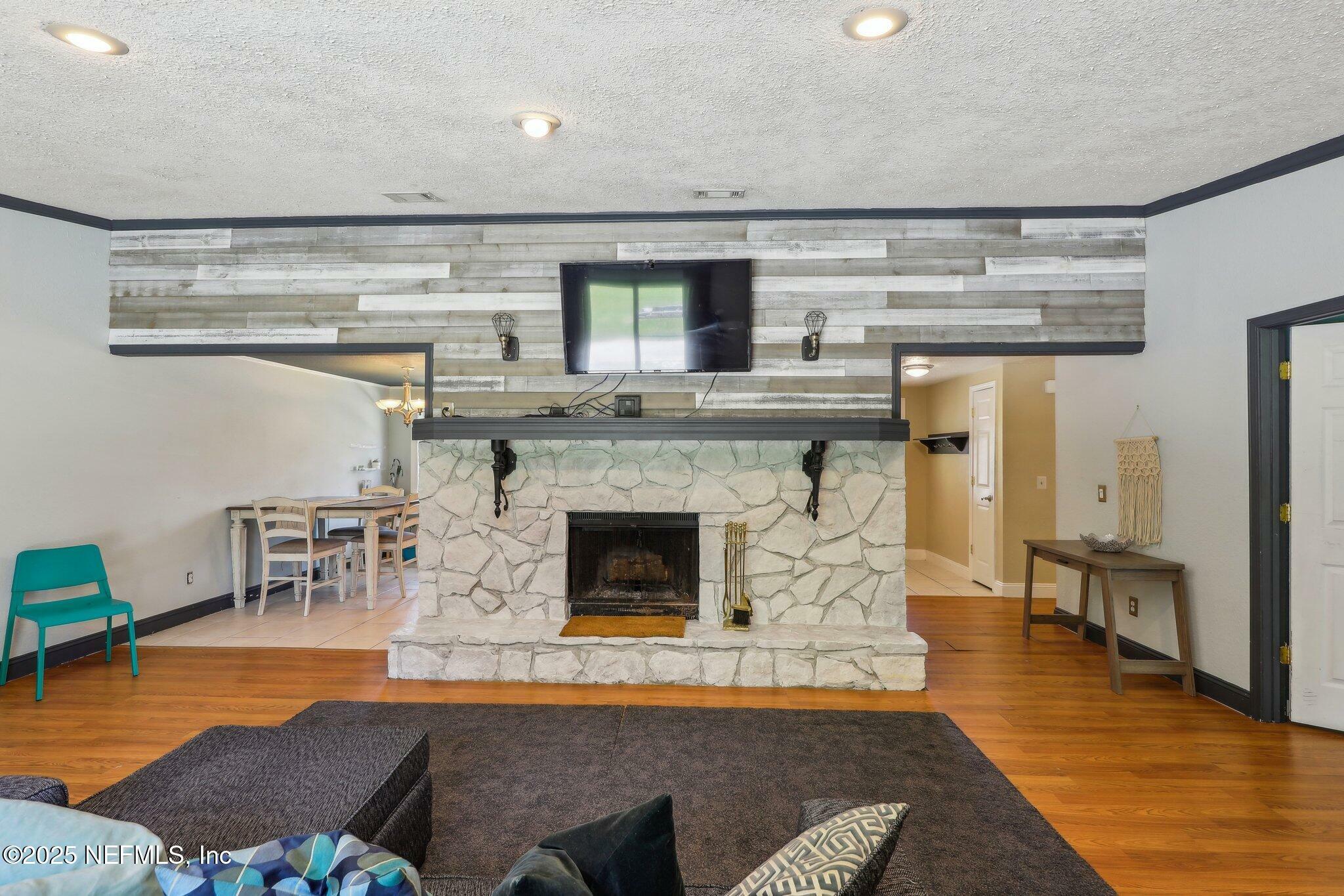Property Photo: 4033 Lazy Hollow Lane N FL 32257
