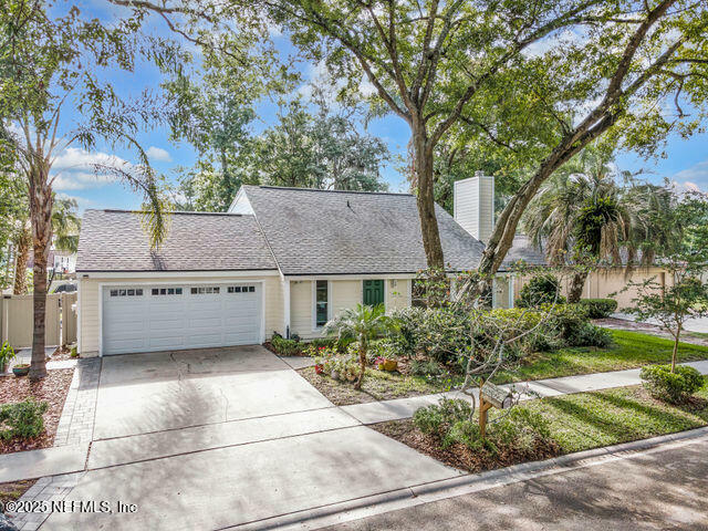 Property Photo: 4753 Marsh Hammock Drive W FL 32224