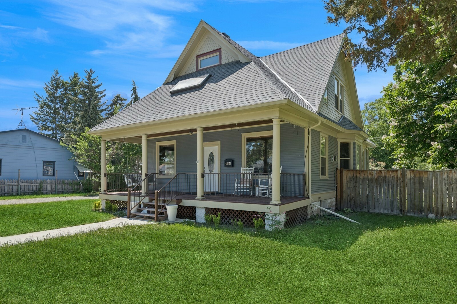Property Photo: 314 9th Avenue W MT 59901