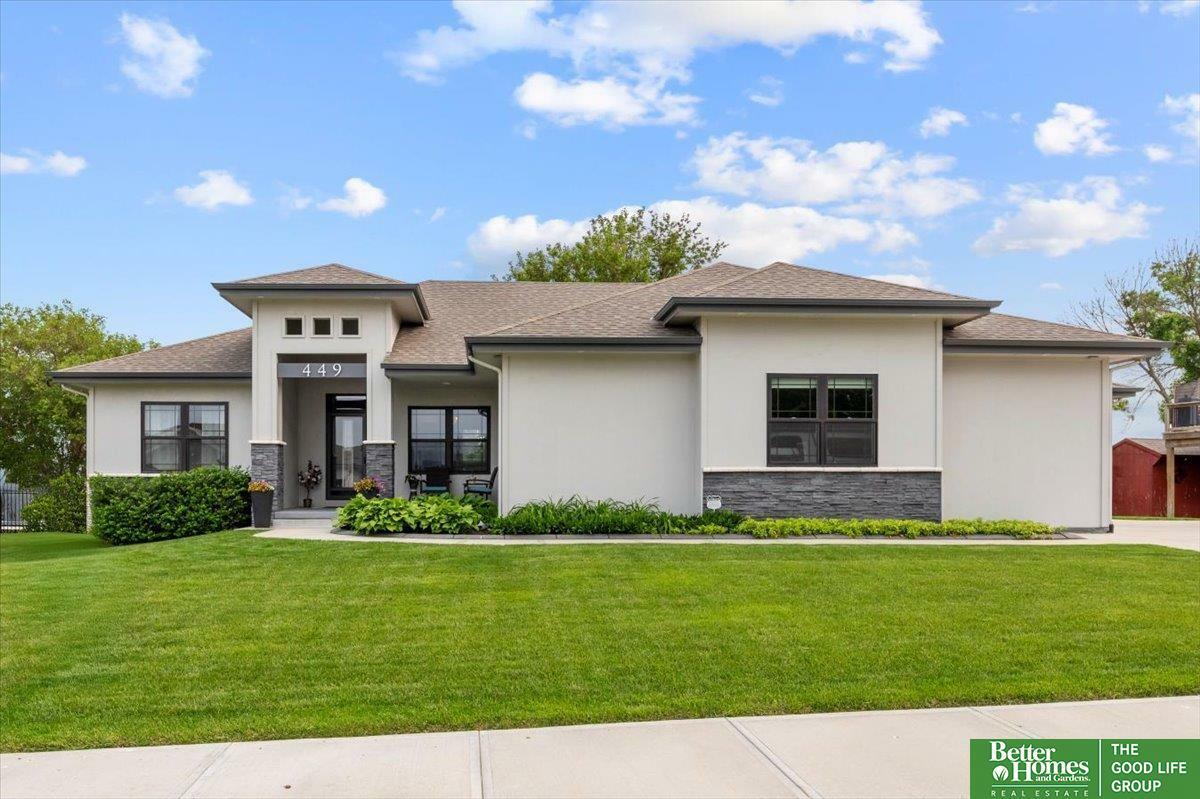 Property Photo: 449 Sherwood Drive NE 68028