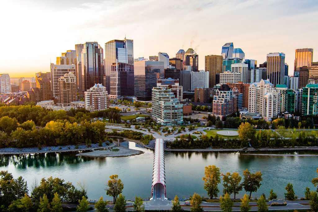 738 1 Avenue SW 109  Calgary AB T2P 5G8 photo