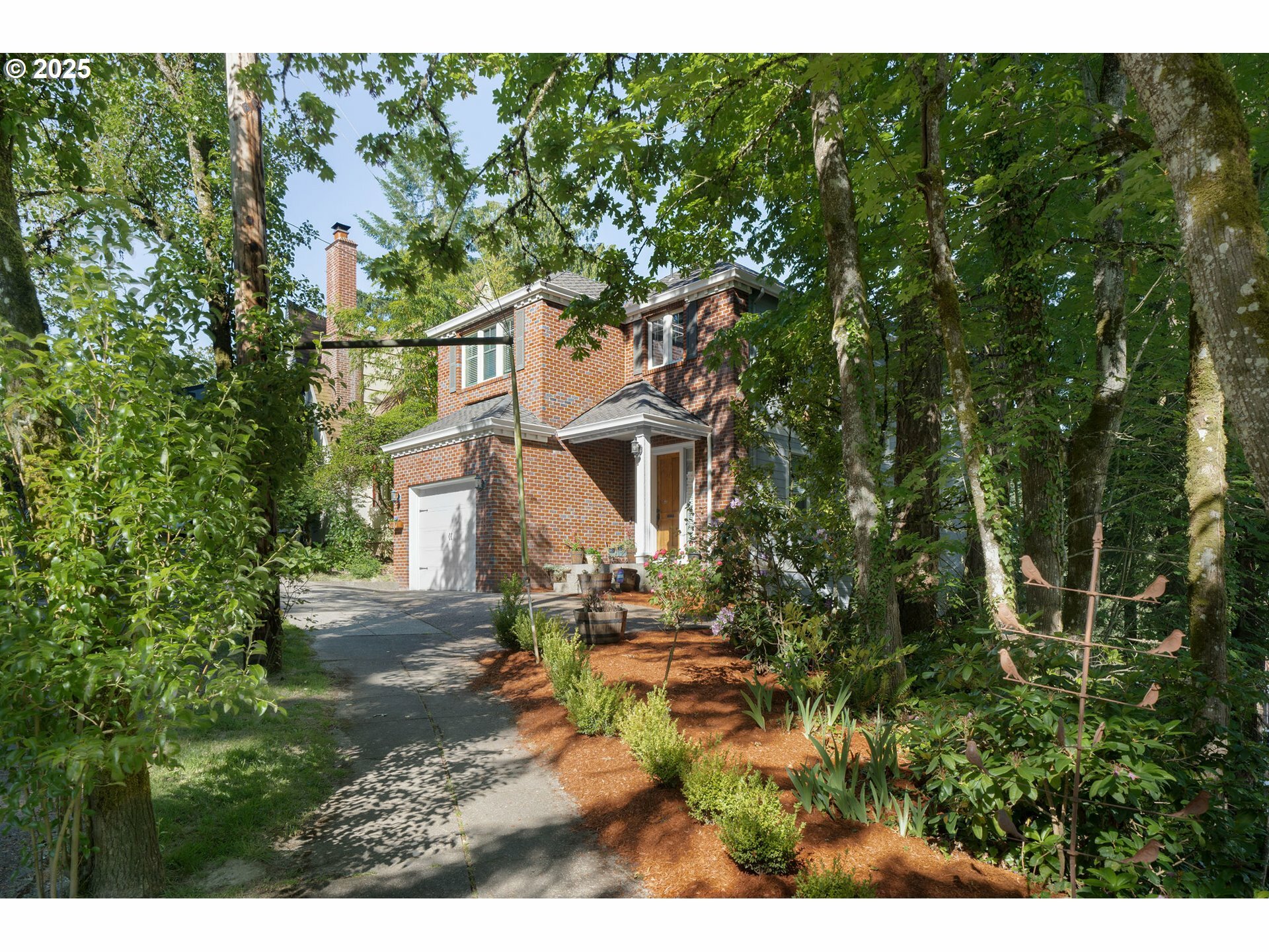 Property Photo: 3017 SW Fairview Blvd OR 97205