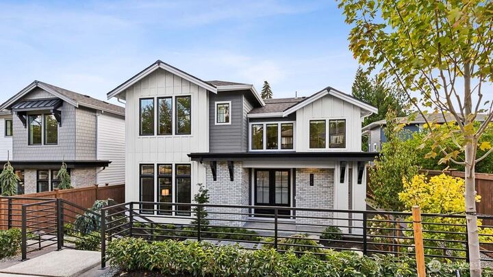 215  8th Avenue W  Kirkland WA 98033 photo