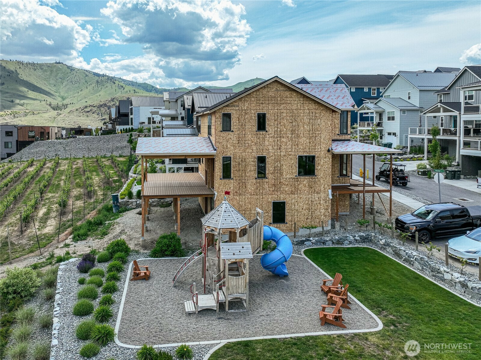 Property Photo: 203 Bluebell Court WA 98816