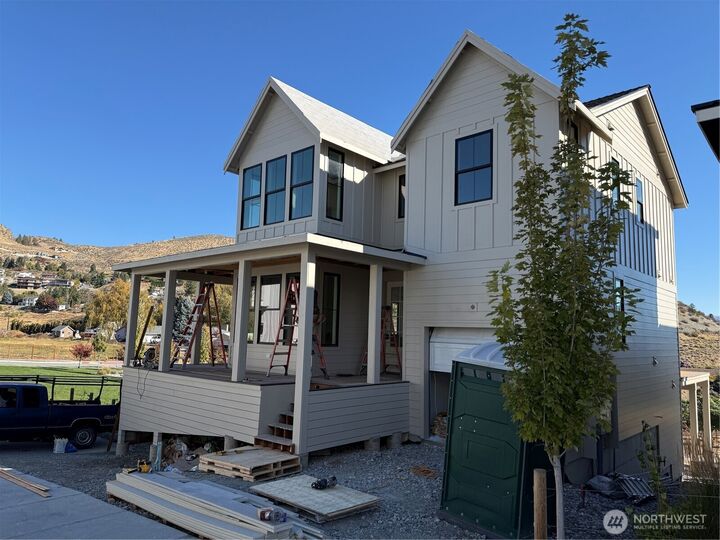 Property Photo: 203 Bluebell Court WA 98816