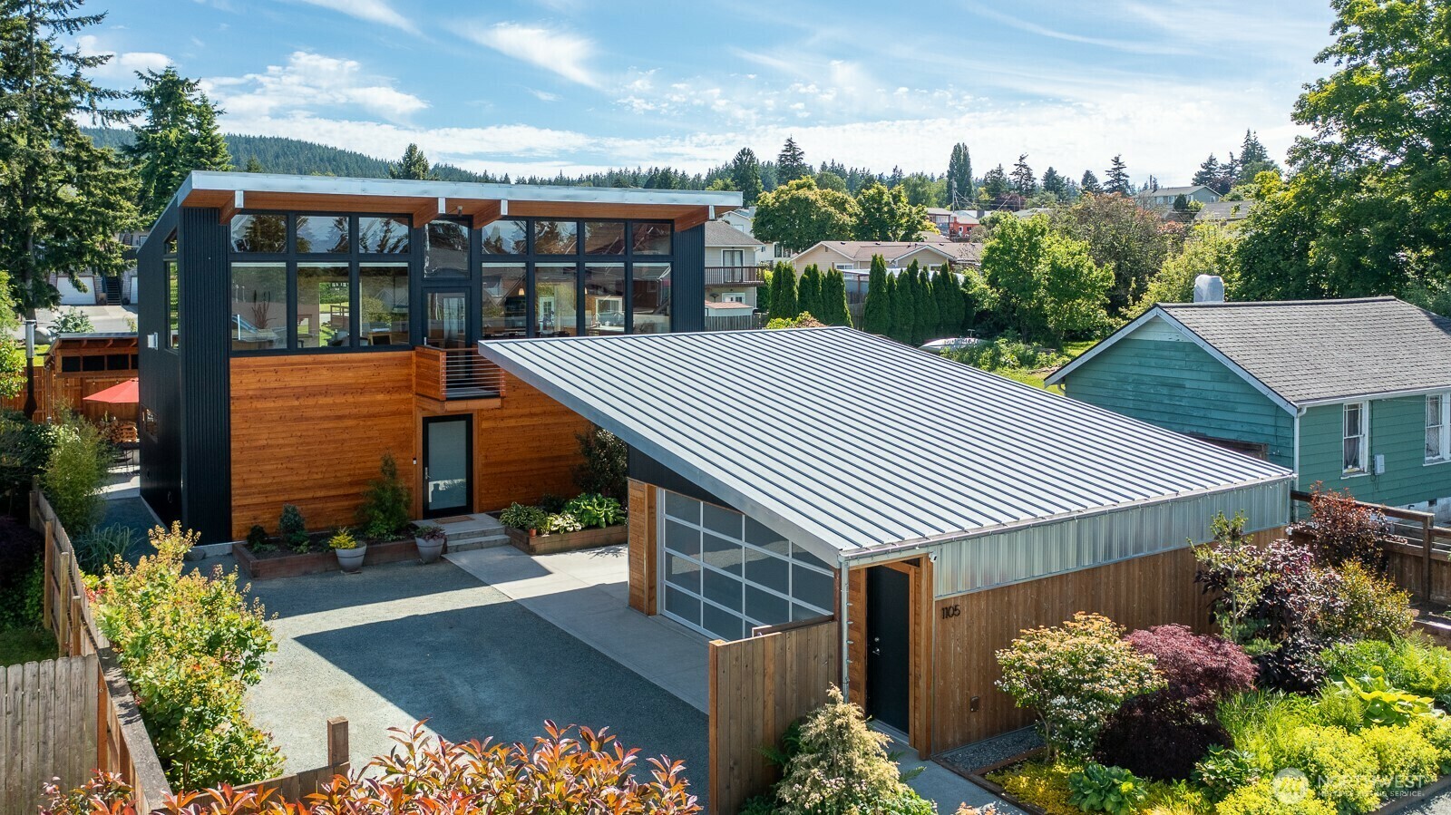 Property Photo:  1105  36th Street  WA 98221 