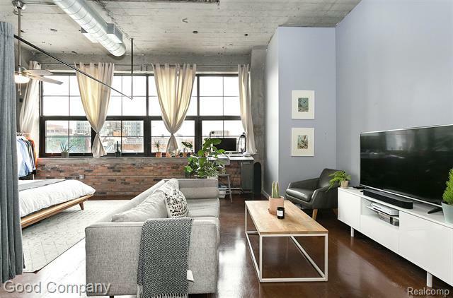 Property Photo: 55 W Canfield 210 MI 48201