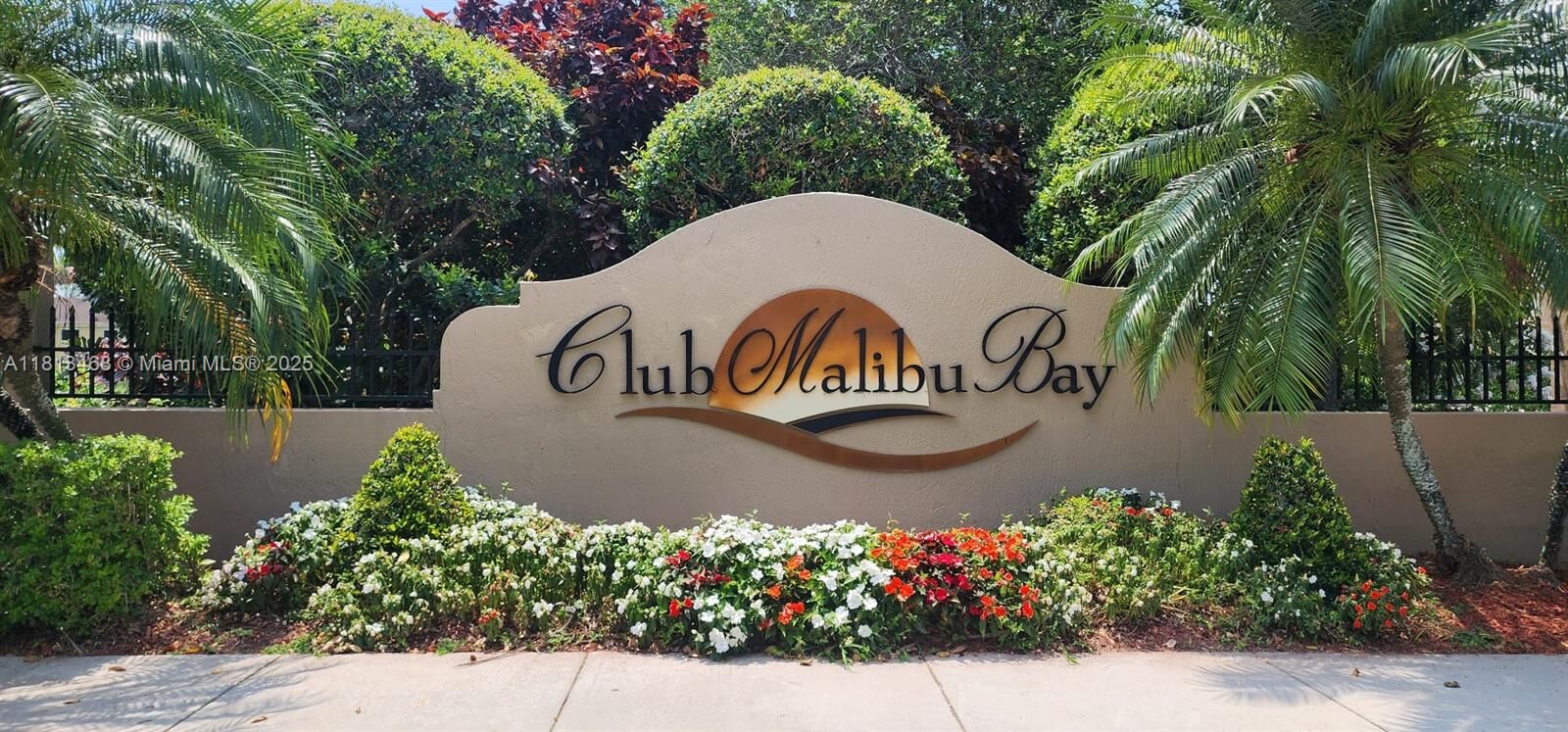 Property Photo: 945 NE 33rd Ter 202 FL 33033