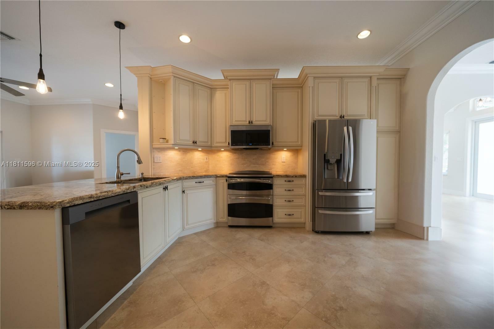 Property Photo: 16404 Diamond Place FL 33331