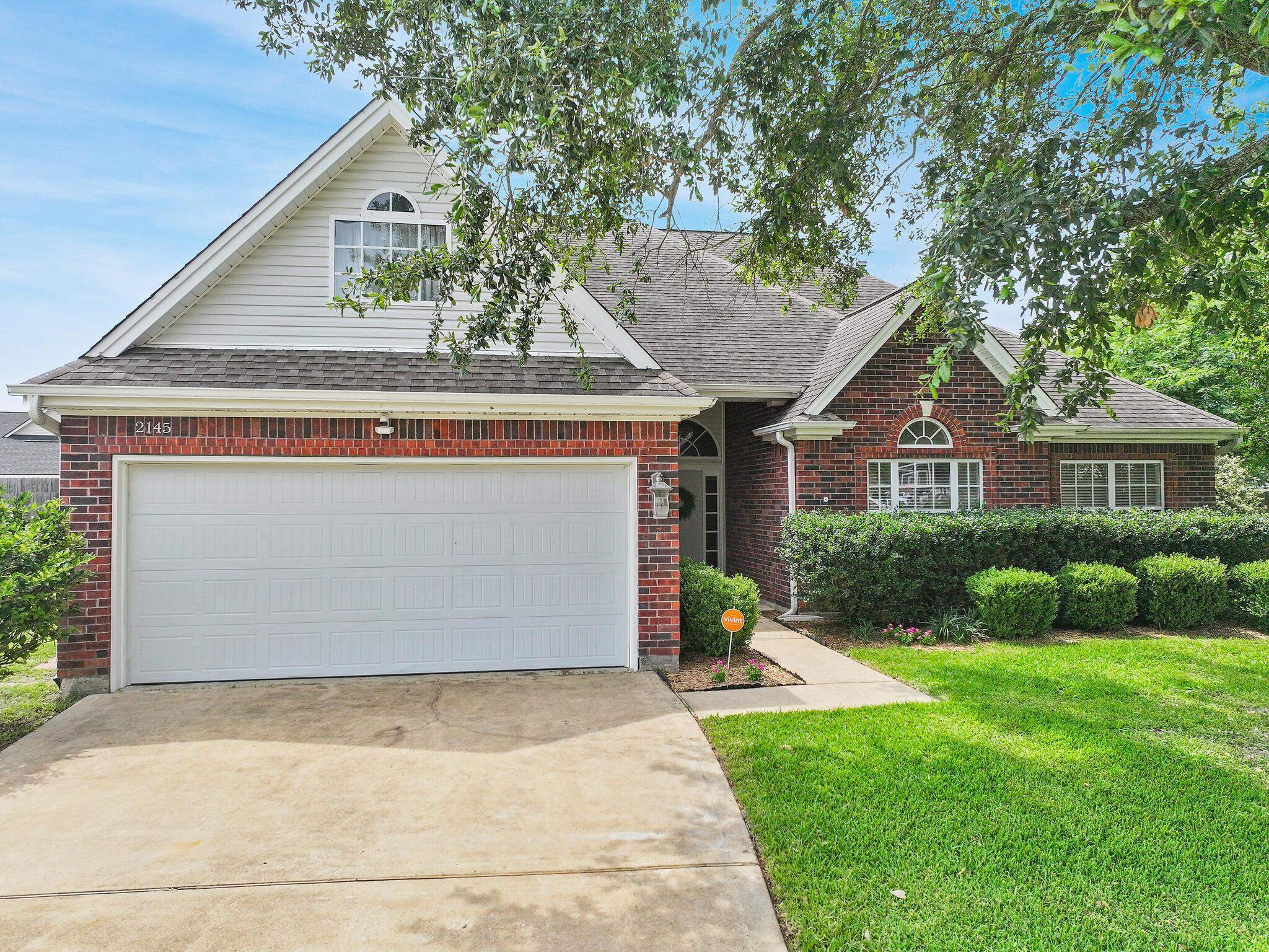 Property Photo: 2145 Rosewood St TX 77713