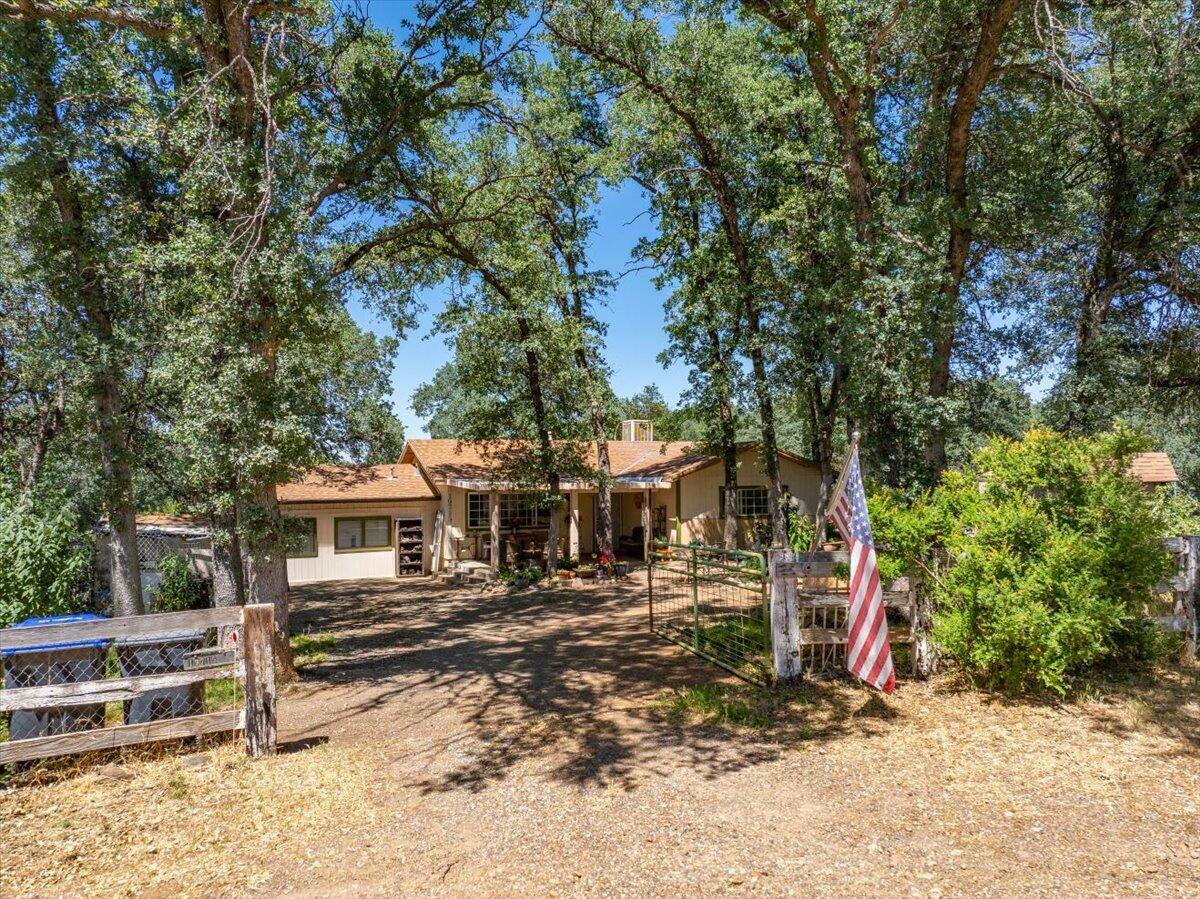 Property Photo: 19715 Reed Road CA 96022