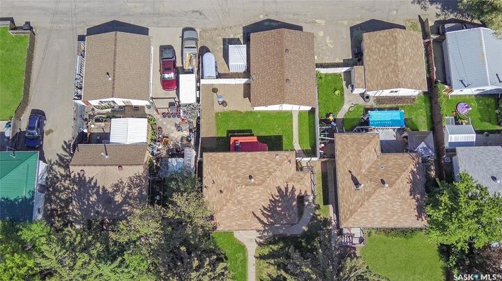 Property Photo: 355 8th Avenue NW SK S9H 0Z9