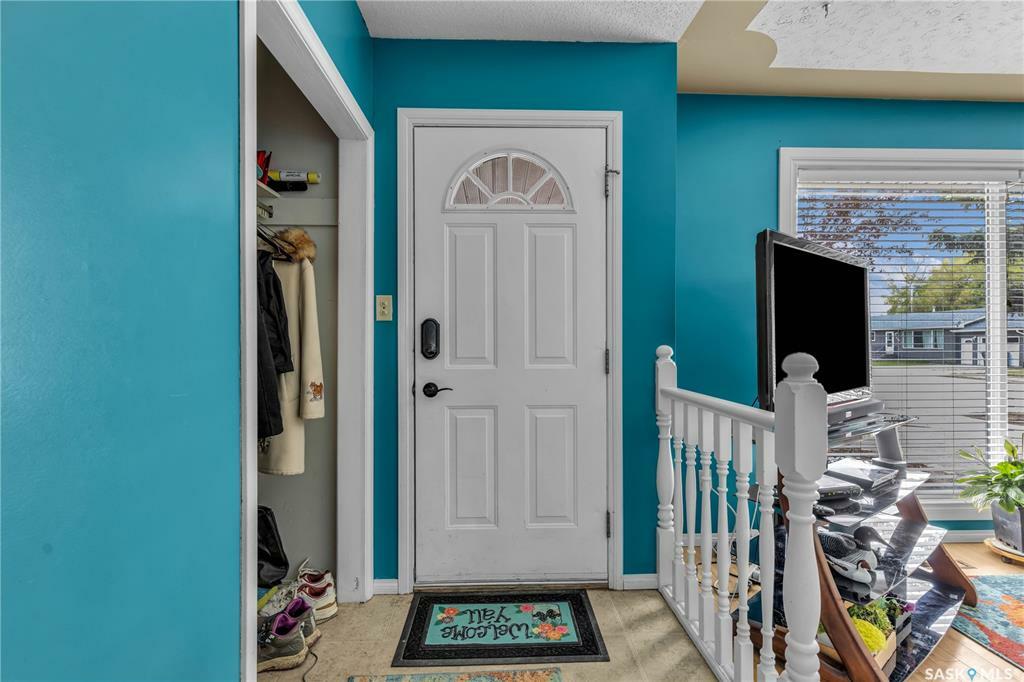 Property Photo:  56 King Crescent  SK S0K 2A0 