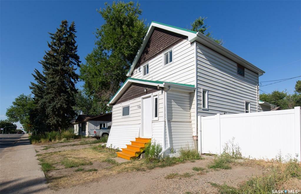 Photo de la propriété:  1109 9th Avenue NW  SK S6H 4J8 
