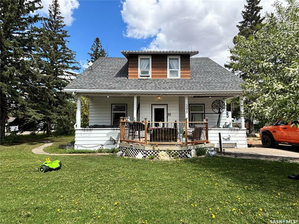 308 Norreys Street  Drake SK S0K 1H0 photo