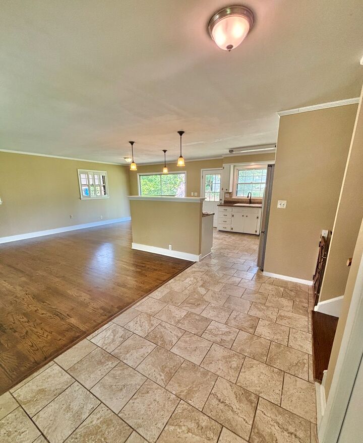 Property Photo:  2203 Stonebridge Rd.  AL 36301 