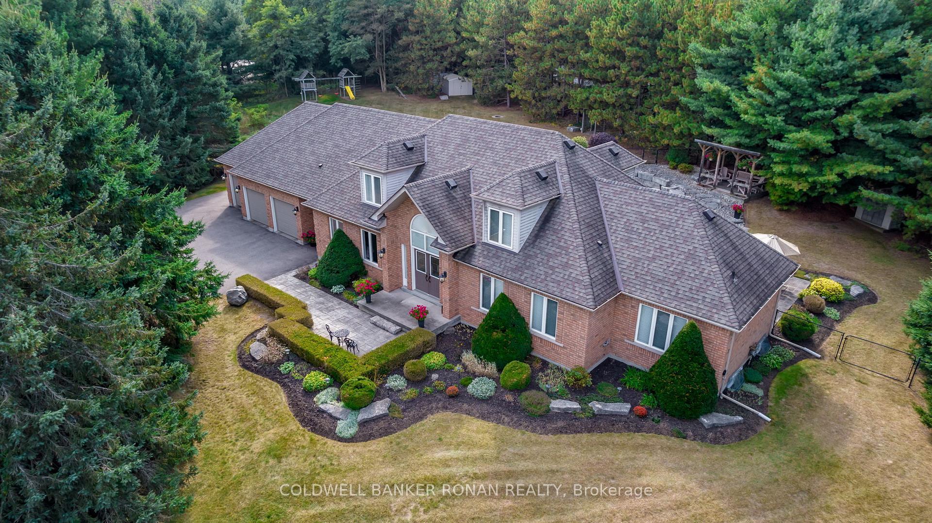 Property Photo:  16 Indiana Drive  ON L7E 0C6 