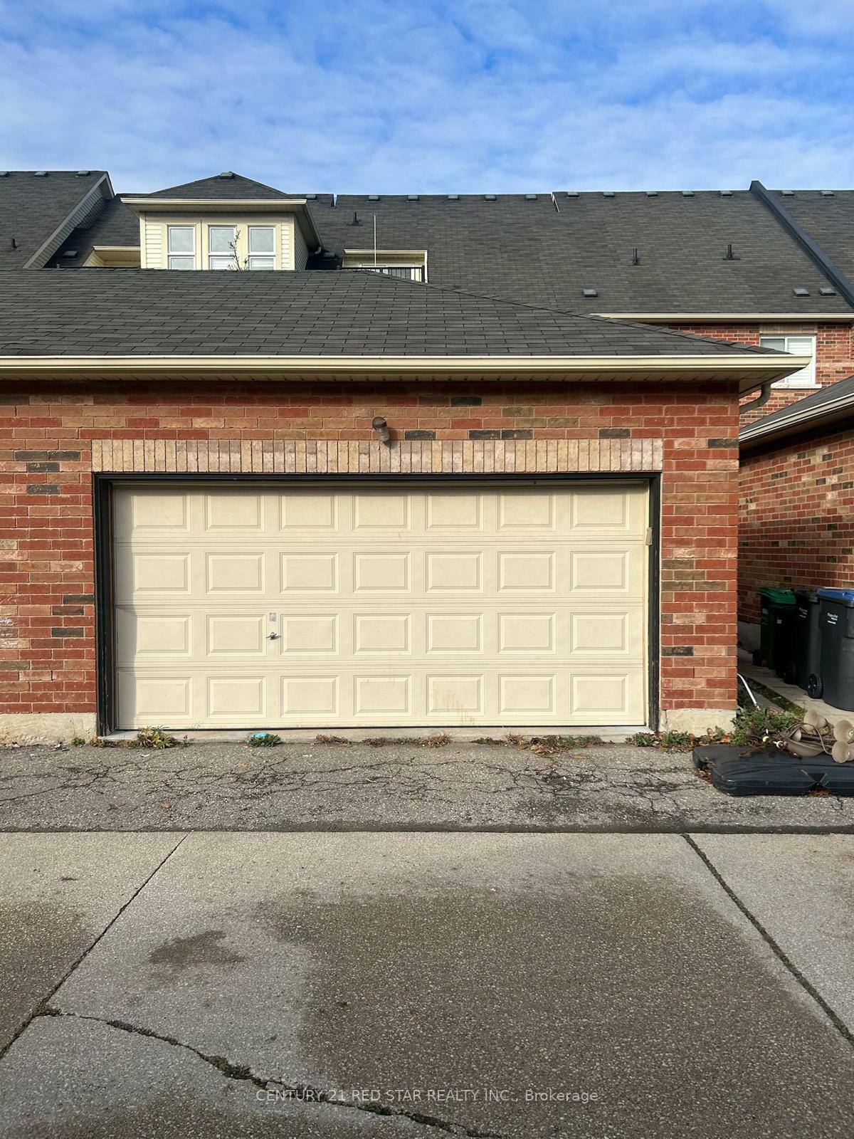 Property Photo: 5197 Preservation Circle ON L5M 7T3