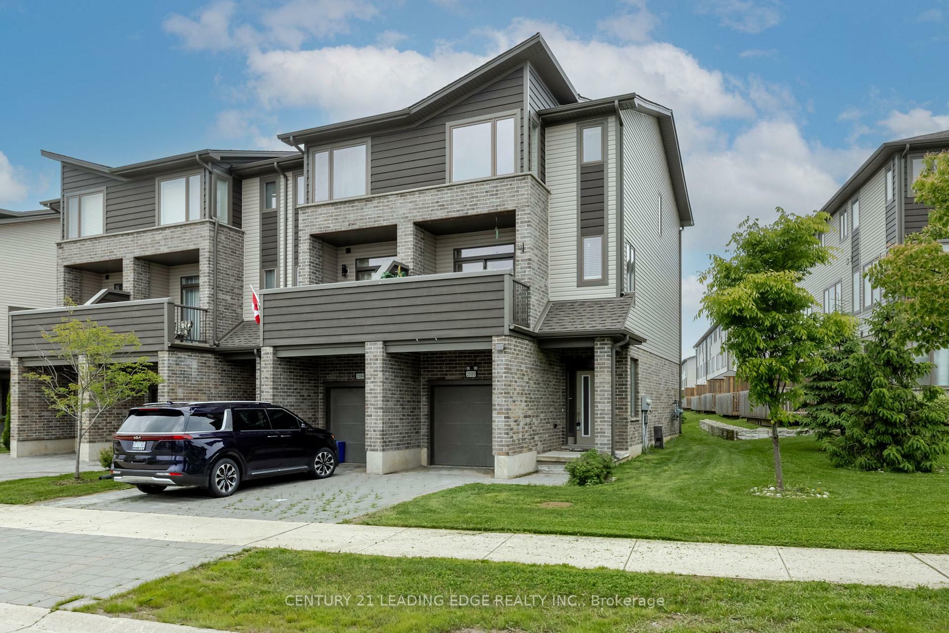 Photo de la propriété: 2080 Meadowgate Boulevard ON N6M 1K1