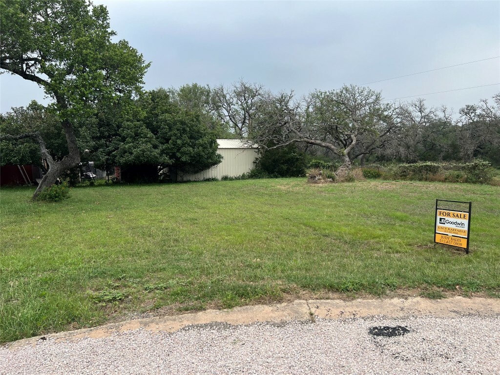 Property Photo: 105 Pitchfork Drive TX 78636