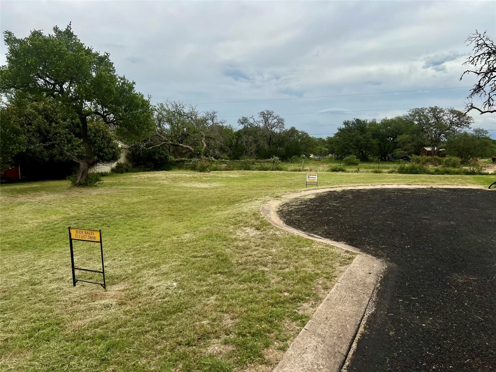 Property Photo: 105 Pitchfork Drive TX 78636