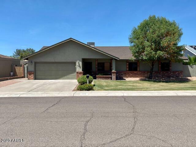 Property Photo: 1710 E Diamond Drive AZ 85283