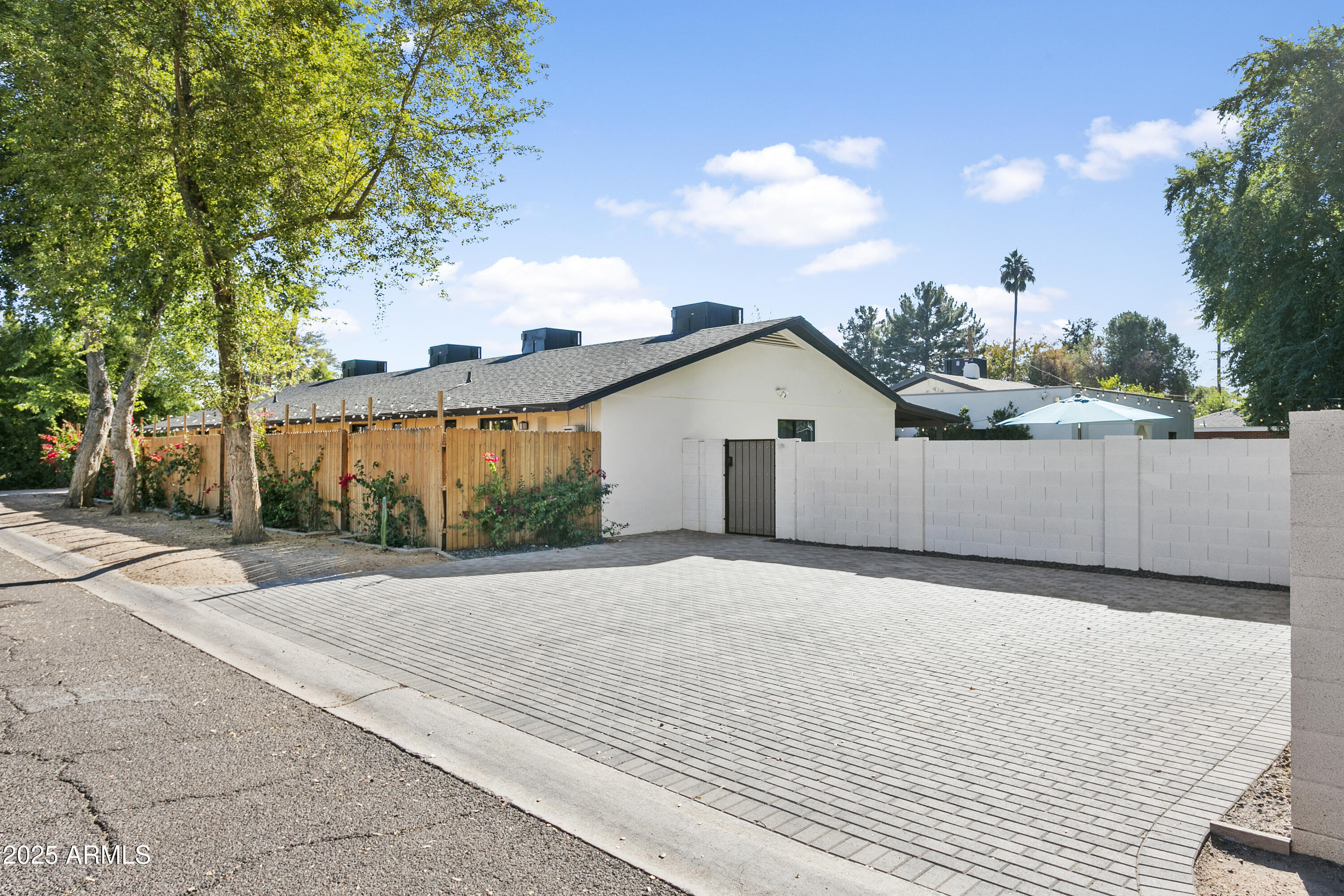 Property Photo:  3139 N 40th Street  AZ 85018 