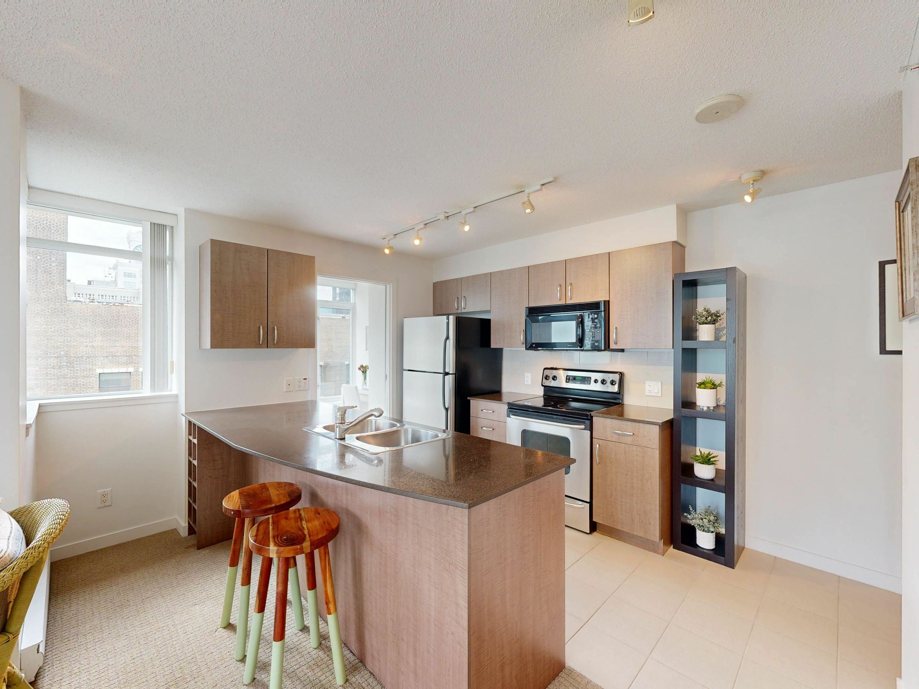 Property Photo: 610 Granville Street 1116 BC V6C 3T3