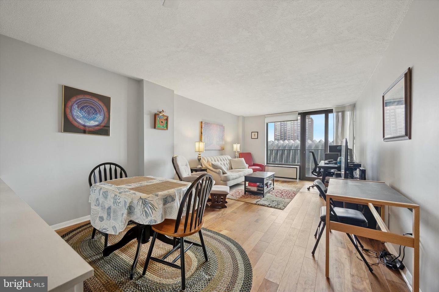 Property Photo: 1420 Locust Street 13R PA 19102