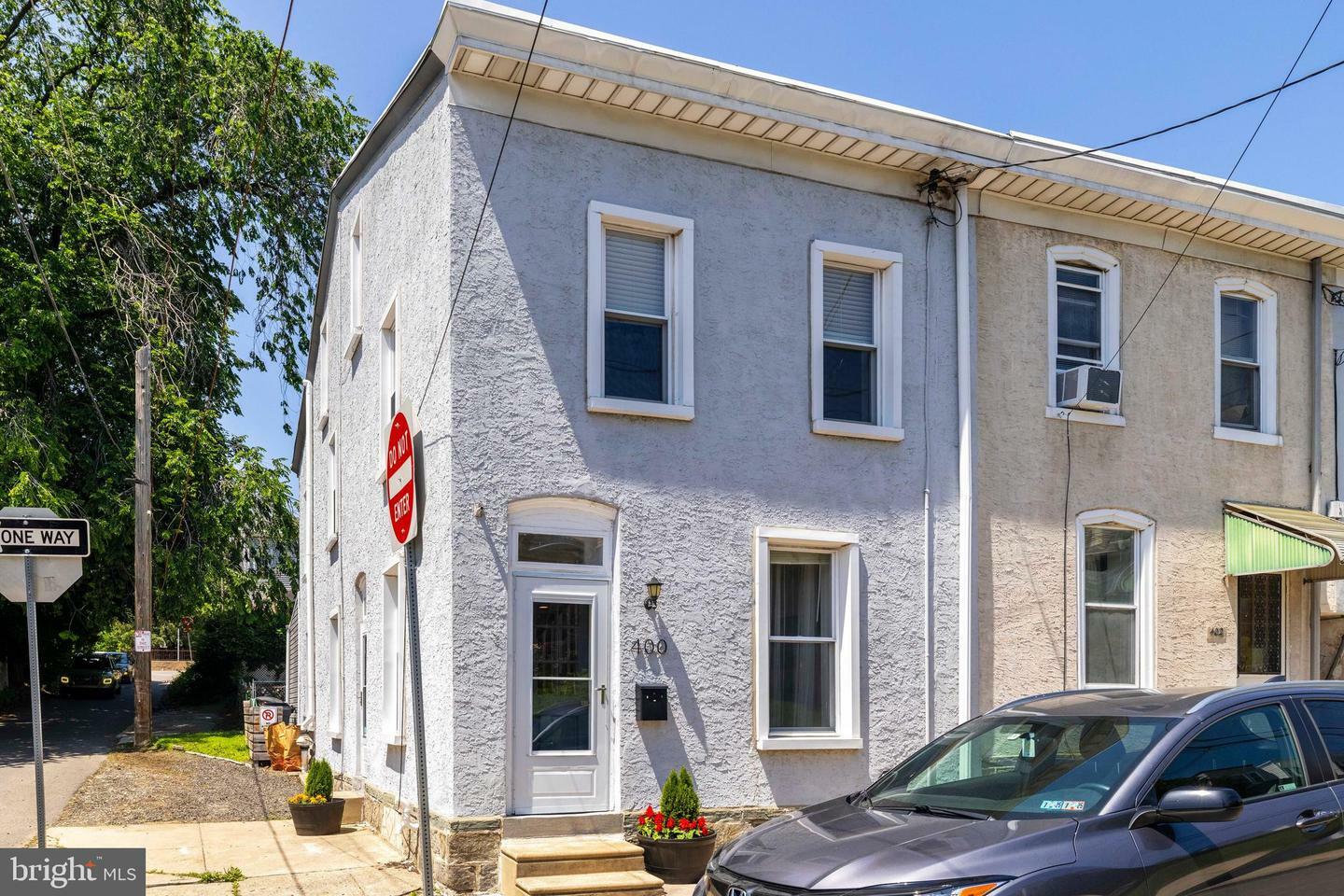 Property Photo: 400 Delmar Street PA 19128