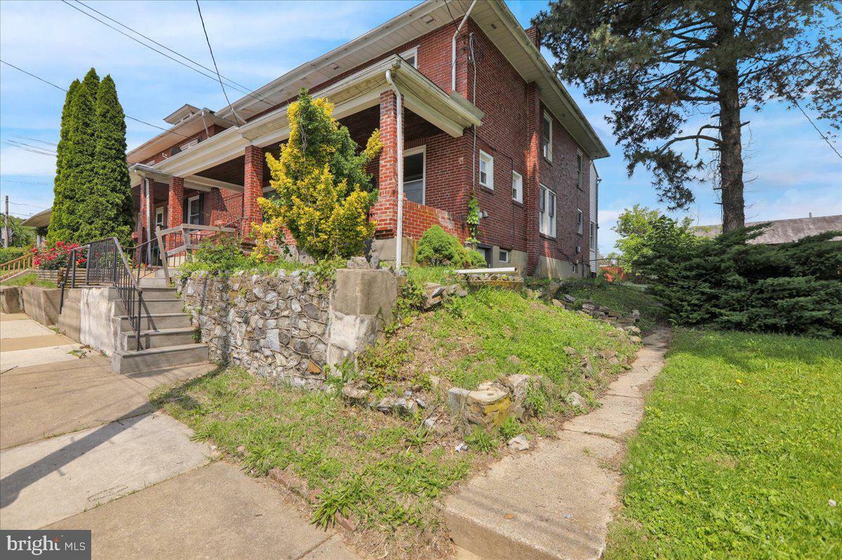 Property Photo: 937 Fern Avenue PA 19607