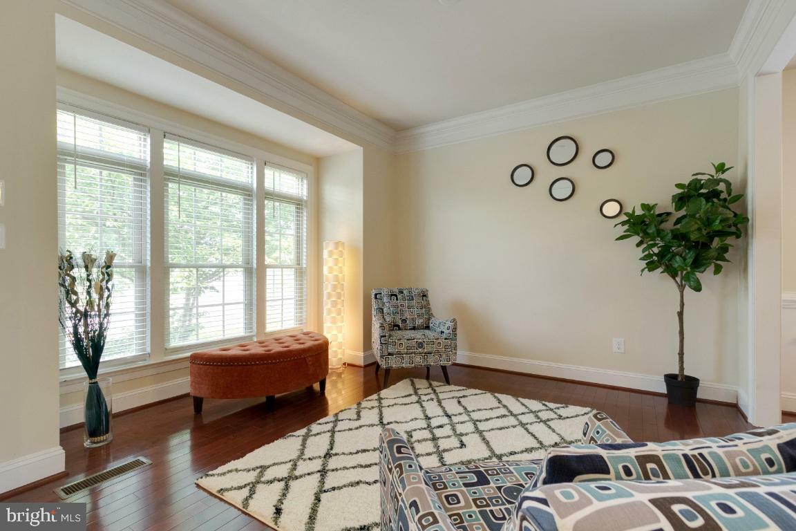 Property Photo: 26030 Blackberry Knoll Court VA 20105
