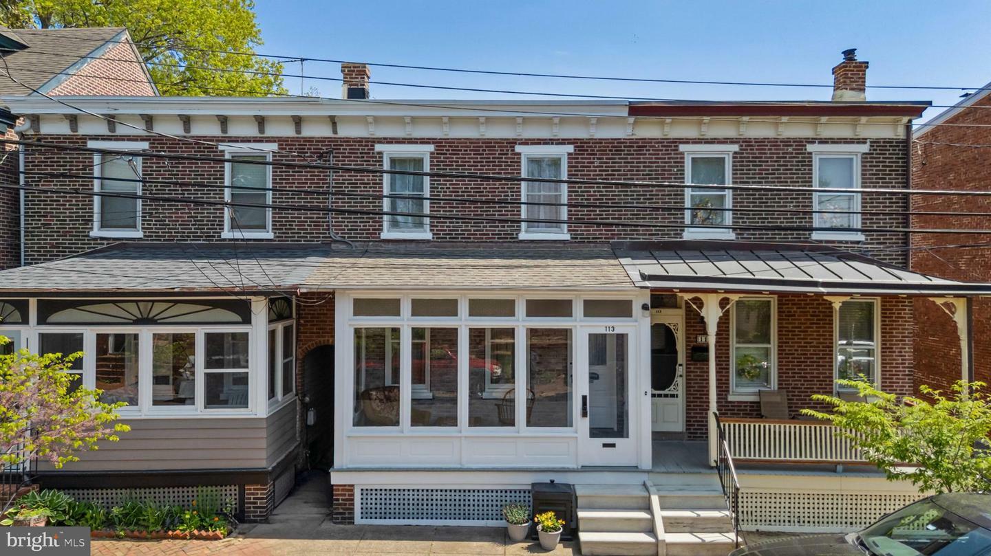 Property Photo:  113 E Second Street  DE 19720 