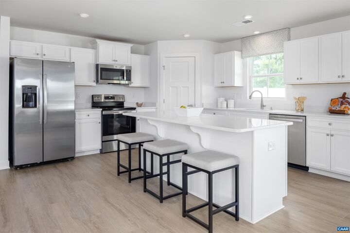 Property Photo: 333 White Sands Blvd VA 22923