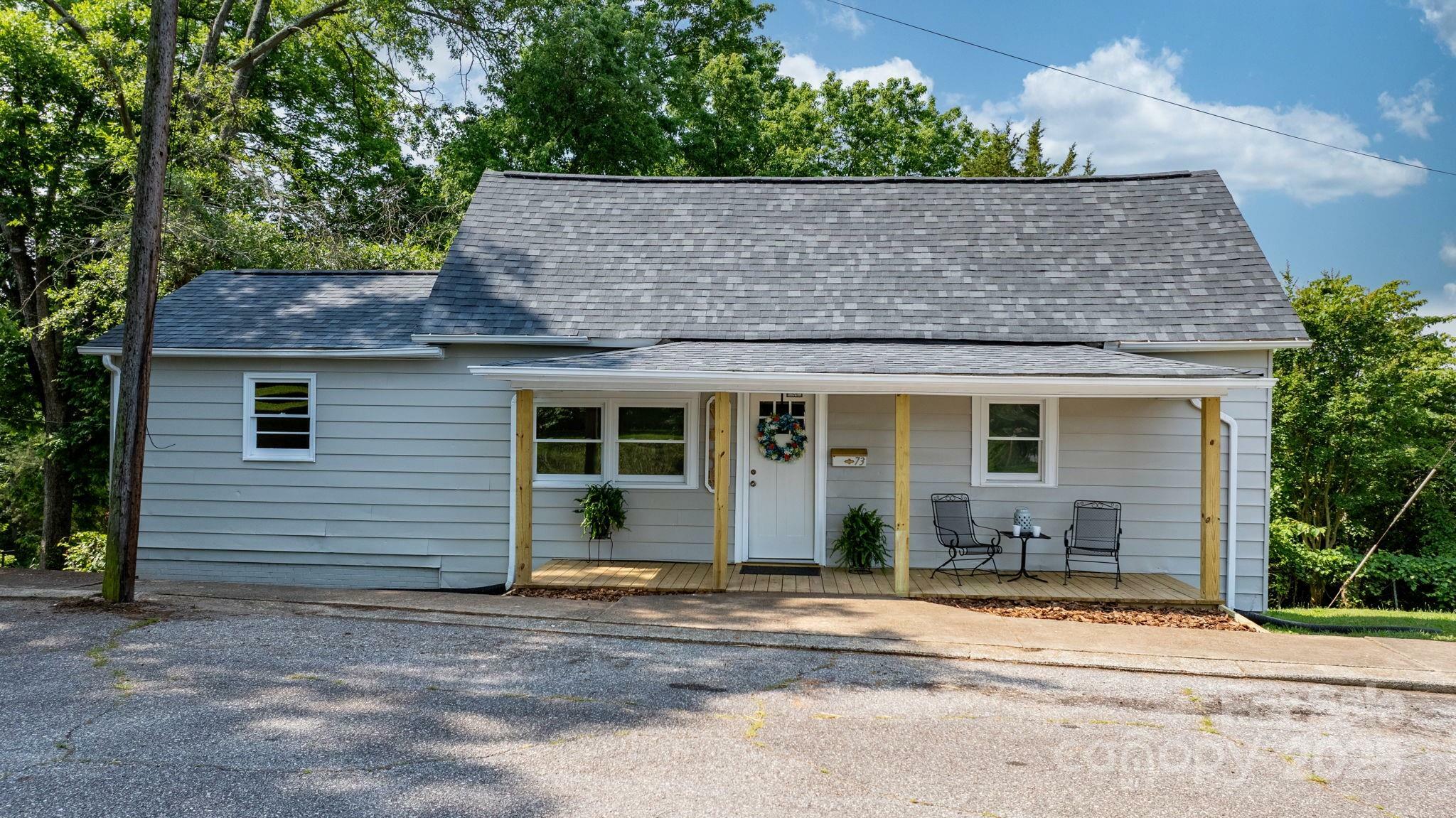 Property Photo: 73 20th Avenue SW NC 28602