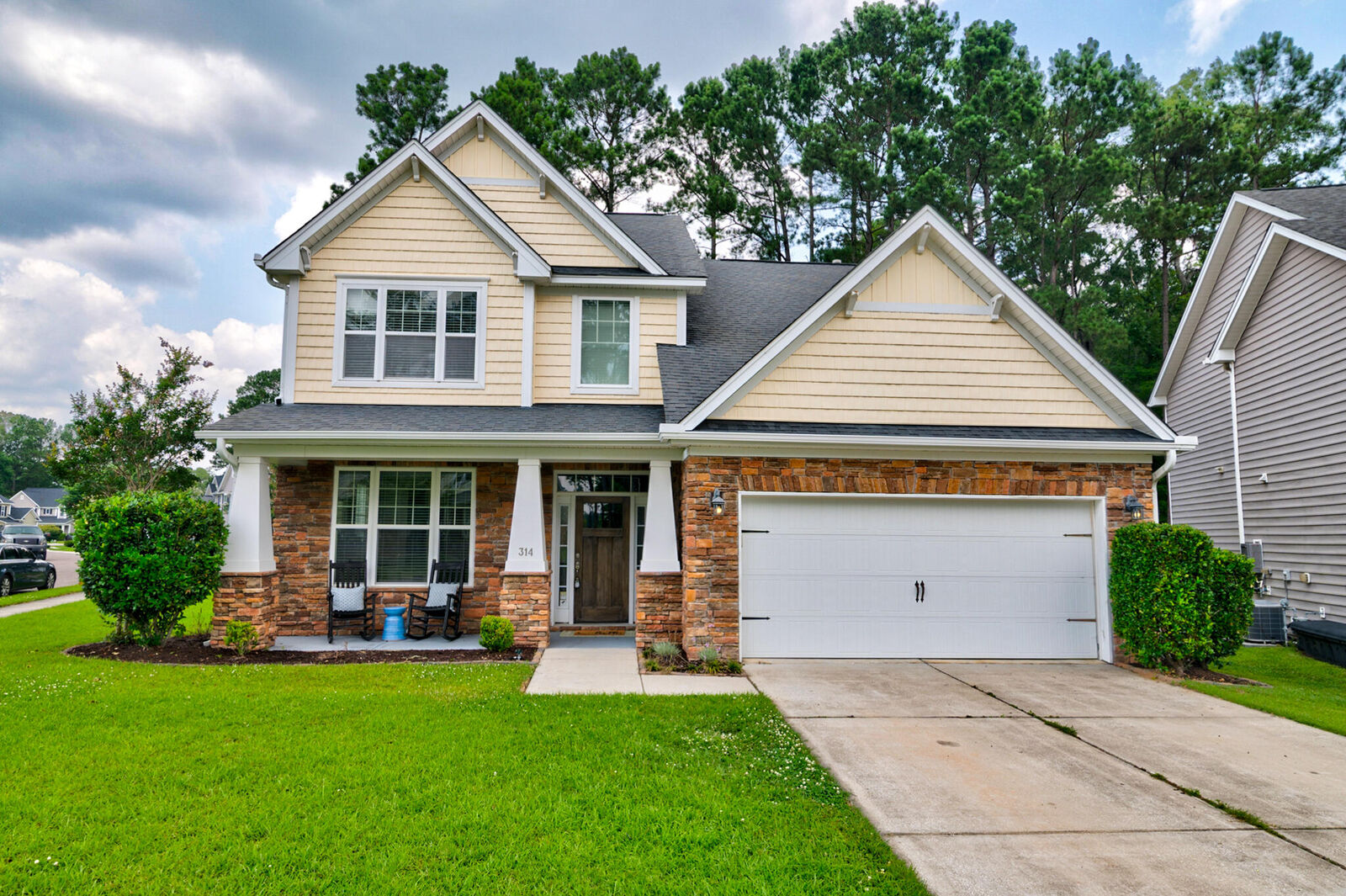 Property Photo: 314 Freeland Way SC 29461
